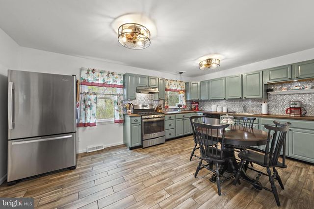 50 LIGHTHOUSE DR, Waretown, NJ 08758