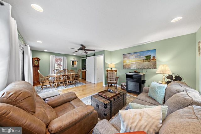 50 LIGHTHOUSE DR, Waretown, NJ 08758