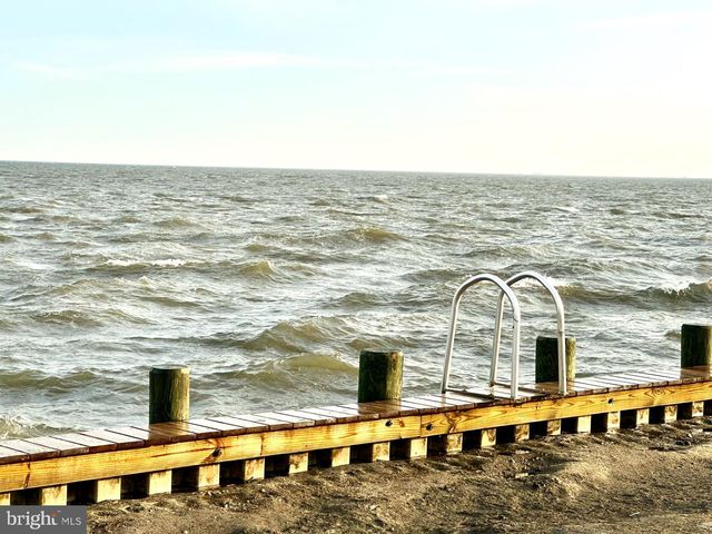 50 LIGHTHOUSE DR, Waretown, NJ 08758