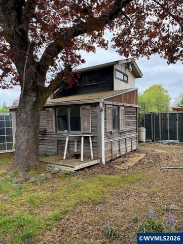 747 49th Av SE, Salem, OR 97317