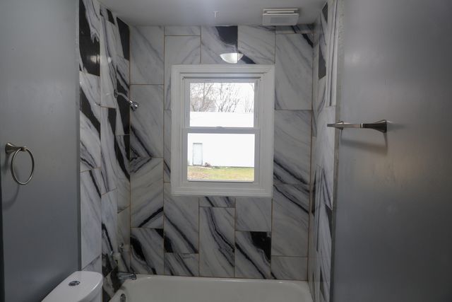 8403 Grange Hall Road, Garden Prairie, IL 61038