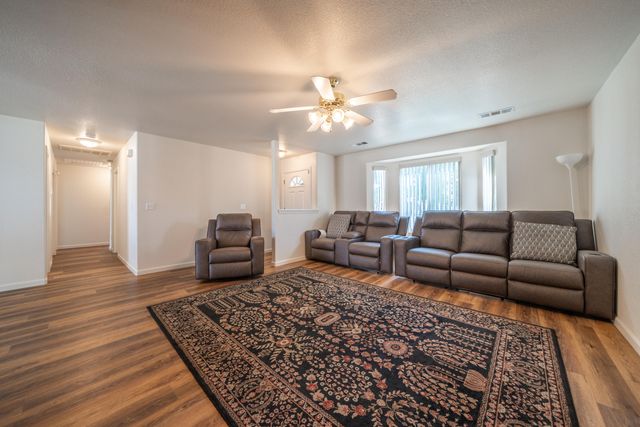 3381 Southwood Drive, Anderson, CA 96007
