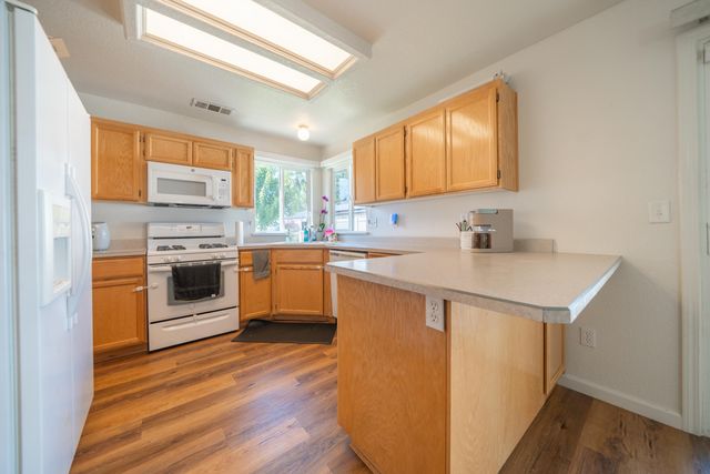 3381 Southwood Drive, Anderson, CA 96007