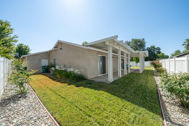 3381 Southwood Drive, Anderson, CA 96007