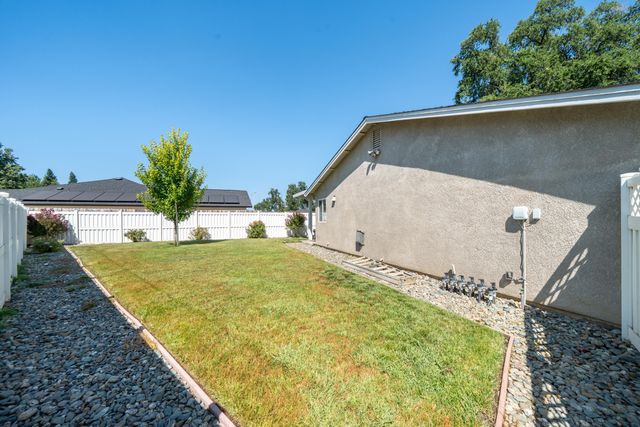 3381 Southwood Drive, Anderson, CA 96007