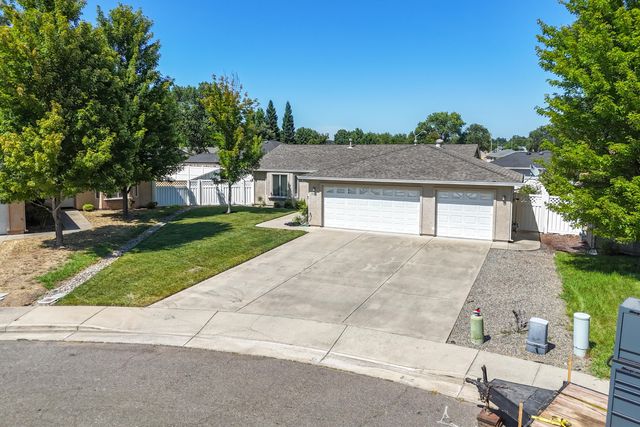 3381 Southwood Drive, Anderson, CA 96007
