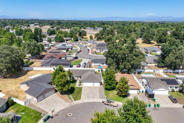 3381 Southwood Drive, Anderson, CA 96007