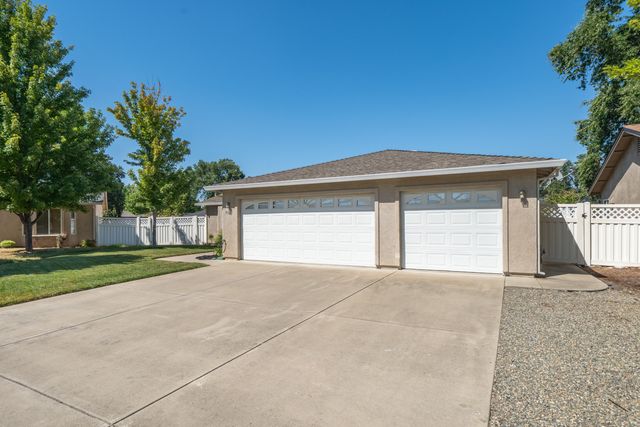3381 Southwood Drive, Anderson, CA 96007