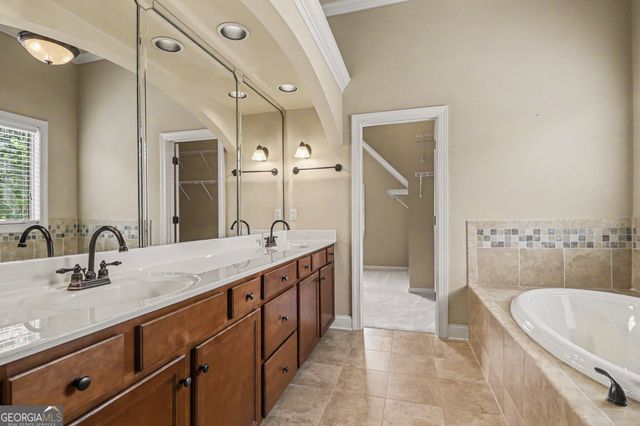 1146 Whisper Cove Drive, Buford, GA 30518