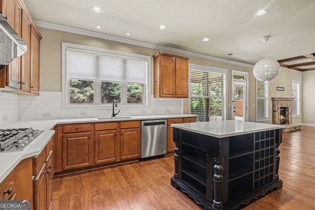 1146 Whisper Cove Drive, Buford, GA 30518