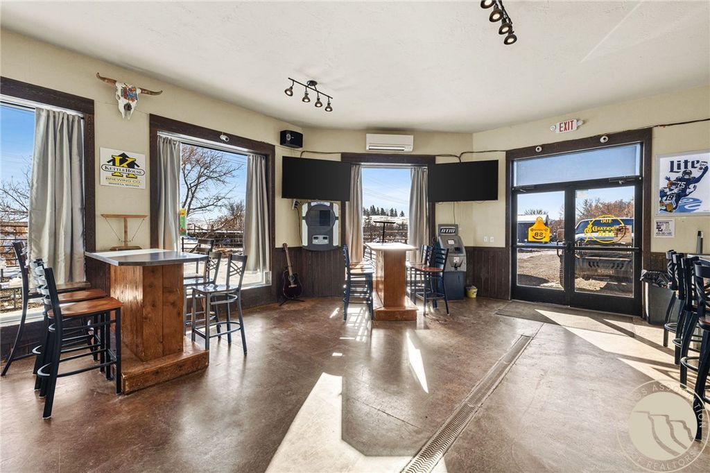 610 US Highway 191, Lewistown, MT 59457 photo 9
