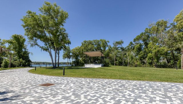 1241 TRIDENT LOOP, Deland, FL 32724