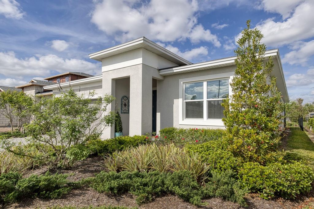 Image 1 of property listing at 1241 TRIDENT LOOP, Deland, FL 32724