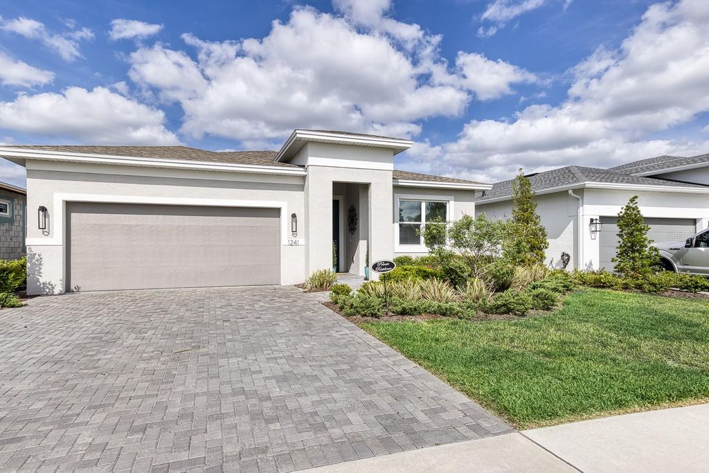 Image 2 of property listing at 1241 TRIDENT LOOP, Deland, FL 32724