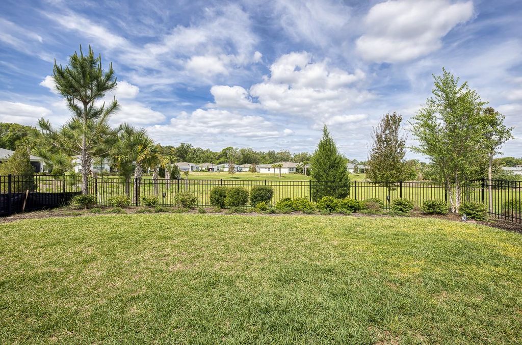 Image 31 of property listing at 1241 TRIDENT LOOP, Deland, FL 32724