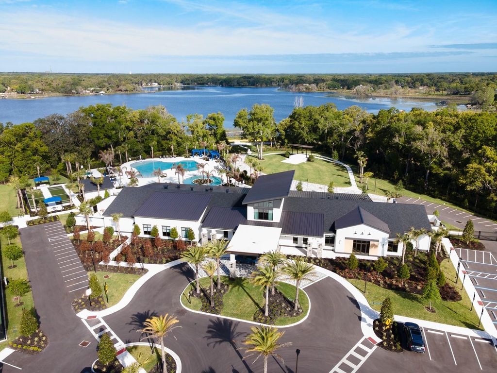 Image 37 of property listing at 1241 TRIDENT LOOP, Deland, FL 32724