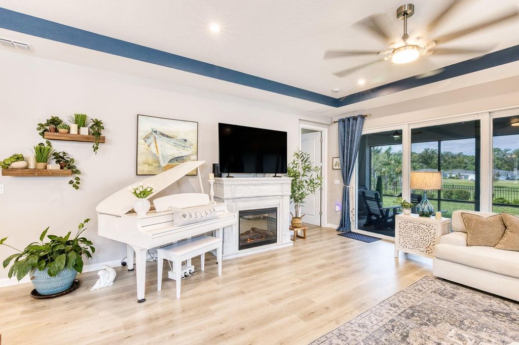 Image 7 of property listing at 1241 TRIDENT LOOP, Deland, FL 32724