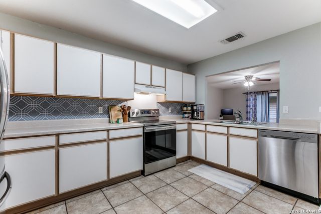 13658 Escort Dr, San Antonio, TX 78233