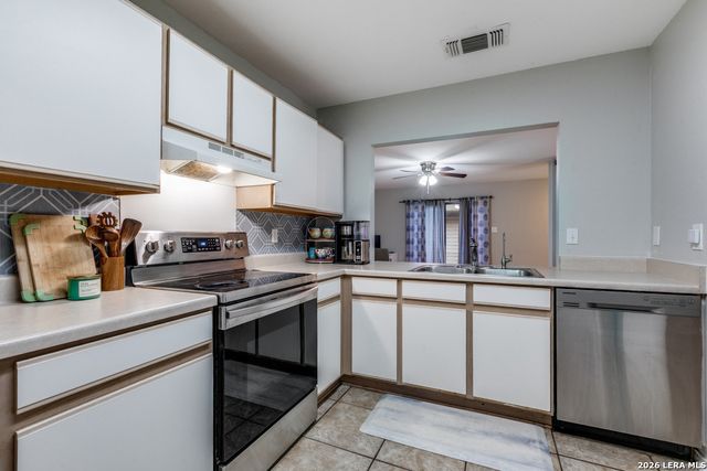 13658 Escort Dr, San Antonio, TX 78233