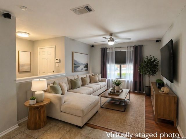 13658 Escort Dr, San Antonio, TX 78233