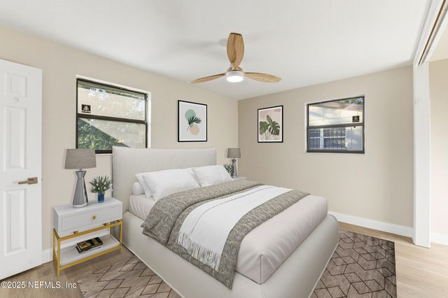 3042 SKIPPER Lane, Jacksonville, FL 32216