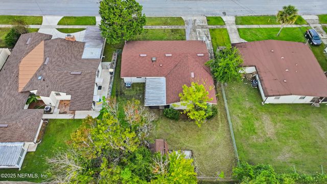 3042 SKIPPER Lane, Jacksonville, FL 32216