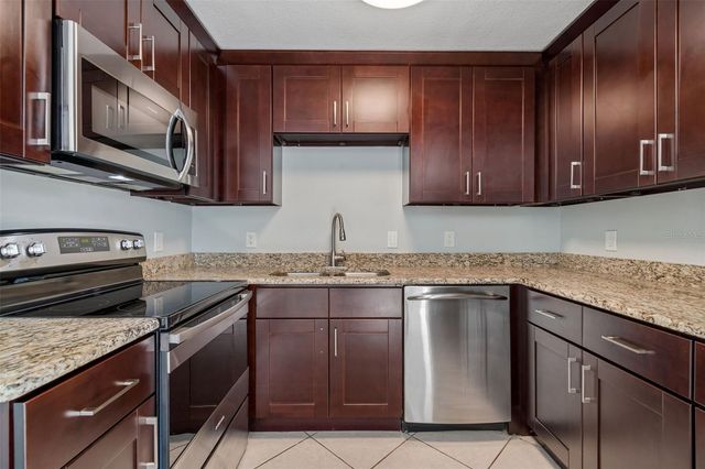 516 64TH STREET S, St Petersburg, FL 33707