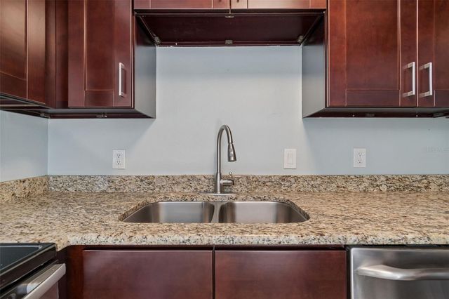 516 64TH STREET S, St Petersburg, FL 33707