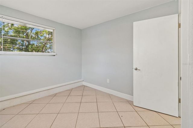 516 64TH STREET S, St Petersburg, FL 33707