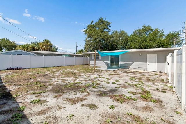 516 64TH STREET S, St Petersburg, FL 33707