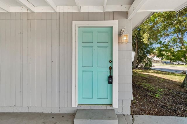 516 64TH STREET S, St Petersburg, FL 33707