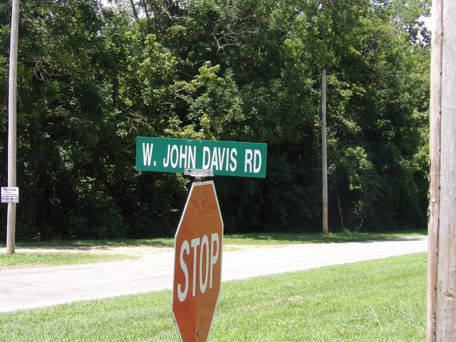 150 W John Davis Rd, Westmoreland, TN 37186