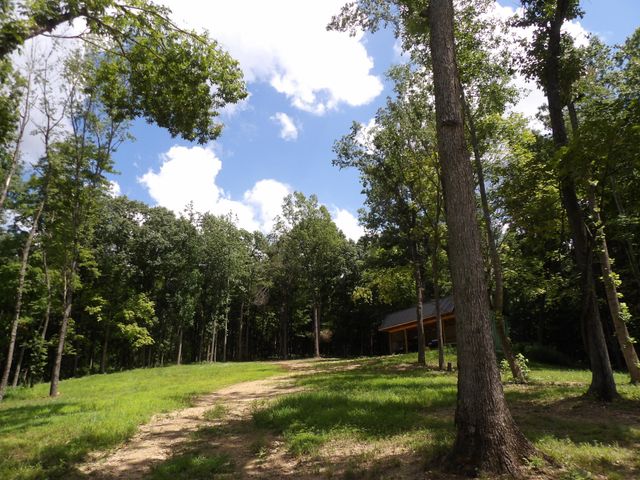 150 W John Davis Rd, Westmoreland, TN 37186