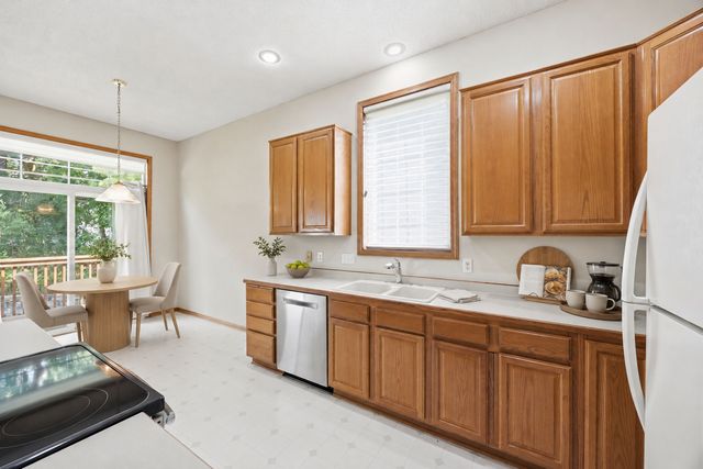 3771 Burgundy Drive, Eagan, MN 55122
