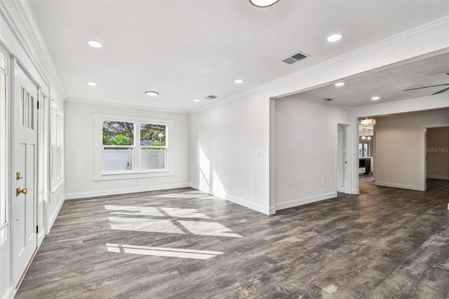 3011 W SAN ISIDRO STREET, Tampa, FL 33629