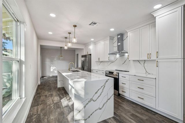 3011 W SAN ISIDRO STREET, Tampa, FL 33629