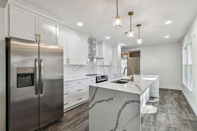 3011 W SAN ISIDRO STREET, Tampa, FL 33629