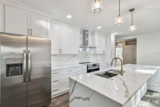 3011 W SAN ISIDRO STREET, Tampa, FL 33629