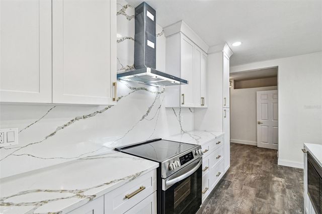 3011 W SAN ISIDRO STREET, Tampa, FL 33629