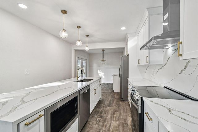 3011 W SAN ISIDRO STREET, Tampa, FL 33629