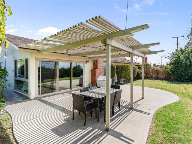 28031 Acana Road, Rancho Palos Verdes, CA 90275