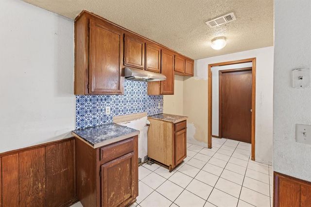 7611 NW 113th Place, Oklahoma City, OK 73162