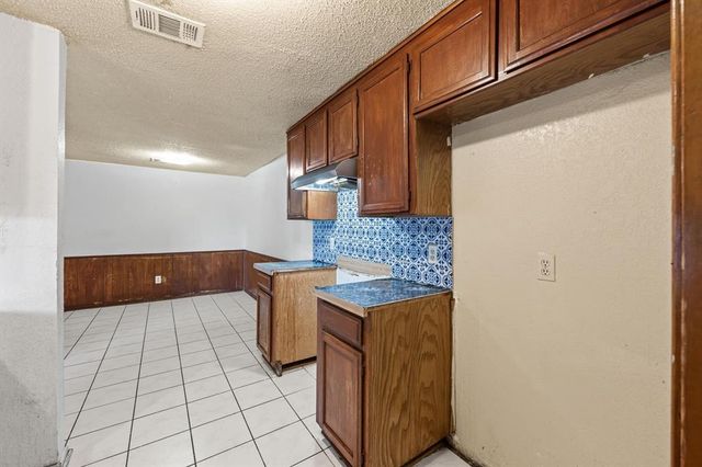 7611 NW 113th Place, Oklahoma City, OK 73162