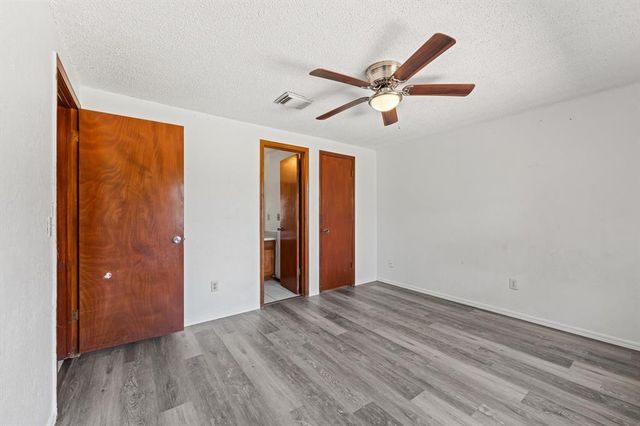 7611 NW 113th Place, Oklahoma City, OK 73162