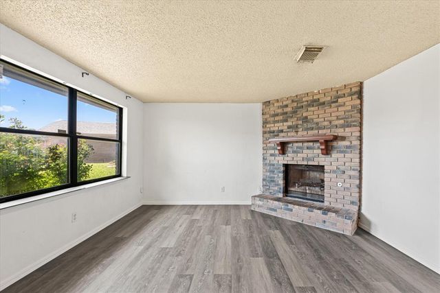 7611 NW 113th Place, Oklahoma City, OK 73162