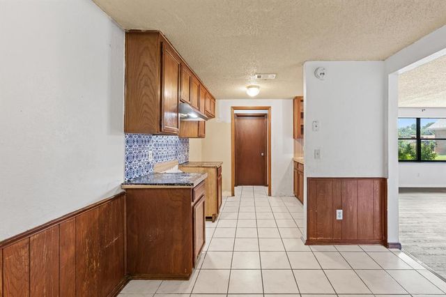 7611 NW 113th Place, Oklahoma City, OK 73162