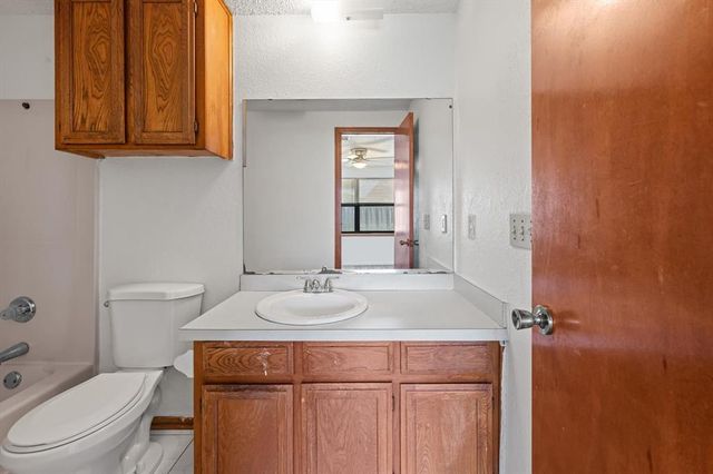 7611 NW 113th Place, Oklahoma City, OK 73162