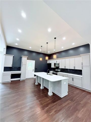 161 Granny Smith Drive, Calhoun, GA 30701