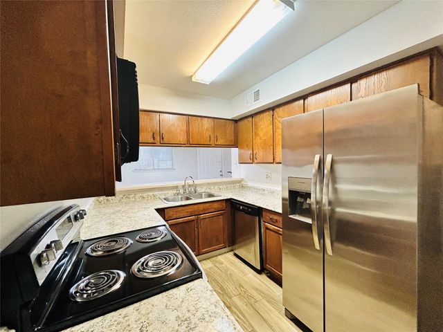 8030 Sands Point Drive C, Houston, TX 77036