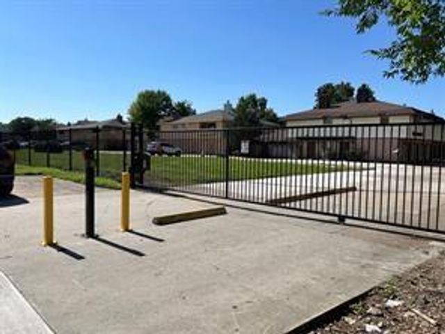 8030 Sands Point Drive C, Houston, TX 77036